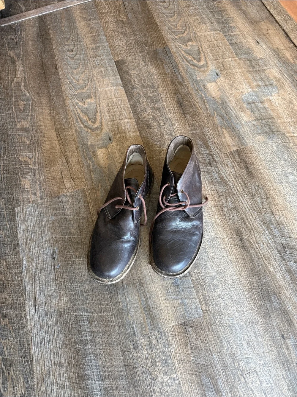 UGG Men's Dark Brown Leather Chukka Boots